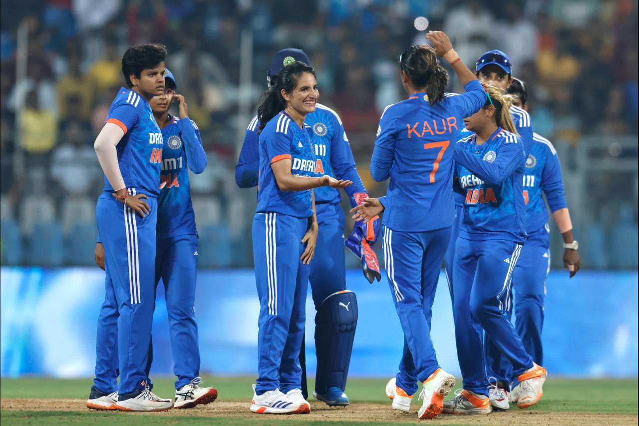 IND vs ENG 3rd T20: इंडिया विमेंस ने इंग्लैंड को 5 विकेट से हराया, सीरीज 2-1 से इंग्लैंड के नाम