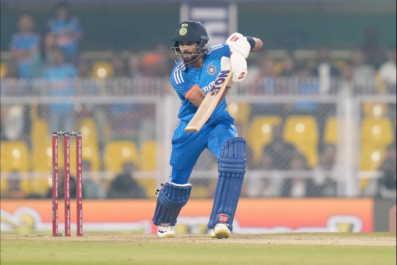 IND vs AUS 5th T20: इतिहास रचने से चूके ऋतुराज गायकवाड़, वरना कोहली को पछाड़ बन जाते नंबर 1