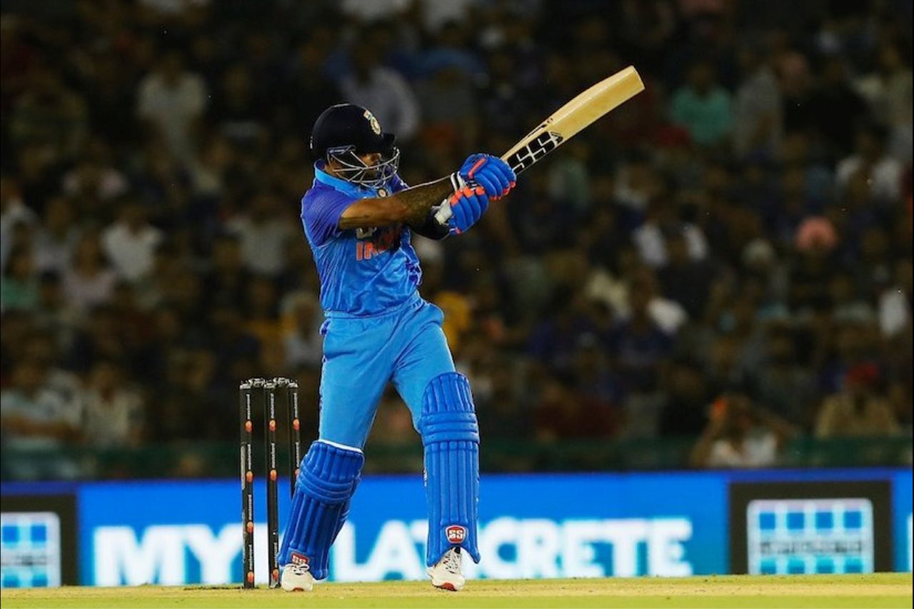 IND vs SA 3rd T20: छक्के के मामले में सूर्याकुमार ने तोड़ा रोहित का रिकॉर्ड, बने भारत के नंबर 1 बल्लेबाज